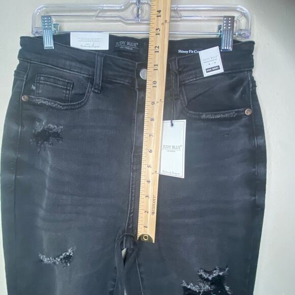 Judy Blue Skinny Fit Capri Distress High Waist Size 9/29 - Picture 4 of 8